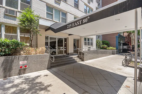 Rented by Oxford Property Group | media 48