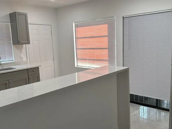 834 NW 112th St, Miami, FL 33168