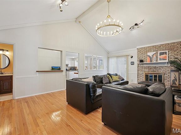 2nd image of 394 Branchport Dr