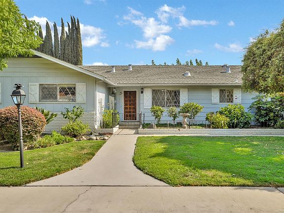 5th image of 1012 Shaftesbury Ct