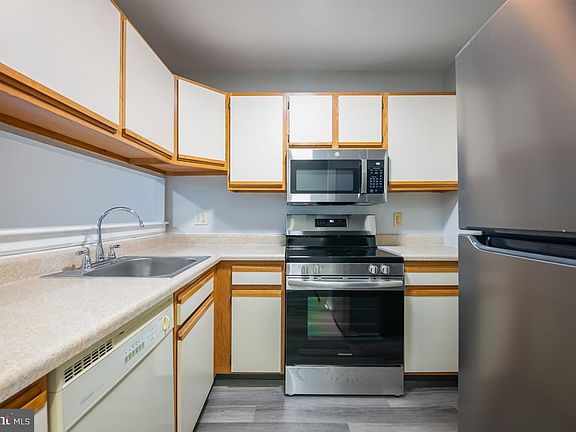 5th image of 1338 W Wyomissing Ct APT F