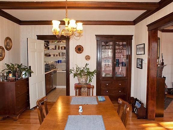 dining room, built-in china cabinets, butler's pantry