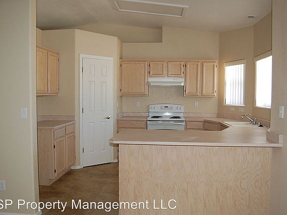 4th image of 3646 Winston Dr