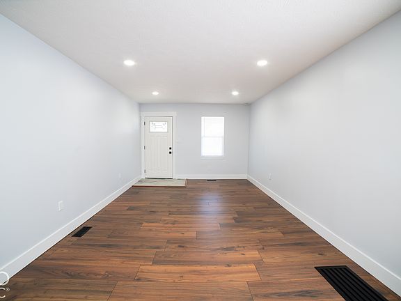 5th image of 338 S Rural St