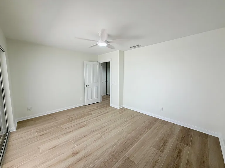 6104 Red Oak Ct — Photo 12
