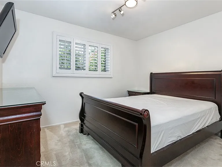 20246 Lanark St — Photo 21