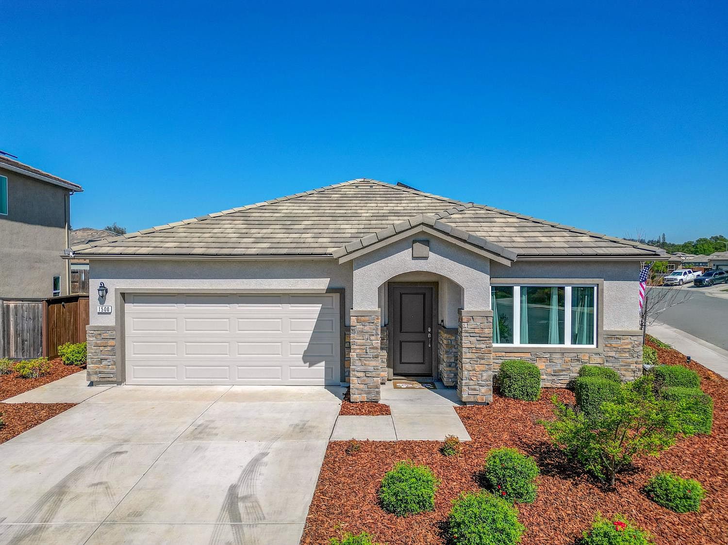 1500 Lahonton Way