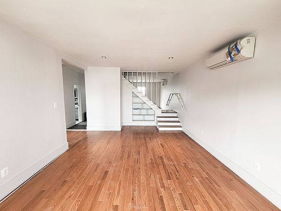 3rd image of 26 Ormond Pl Floor 2