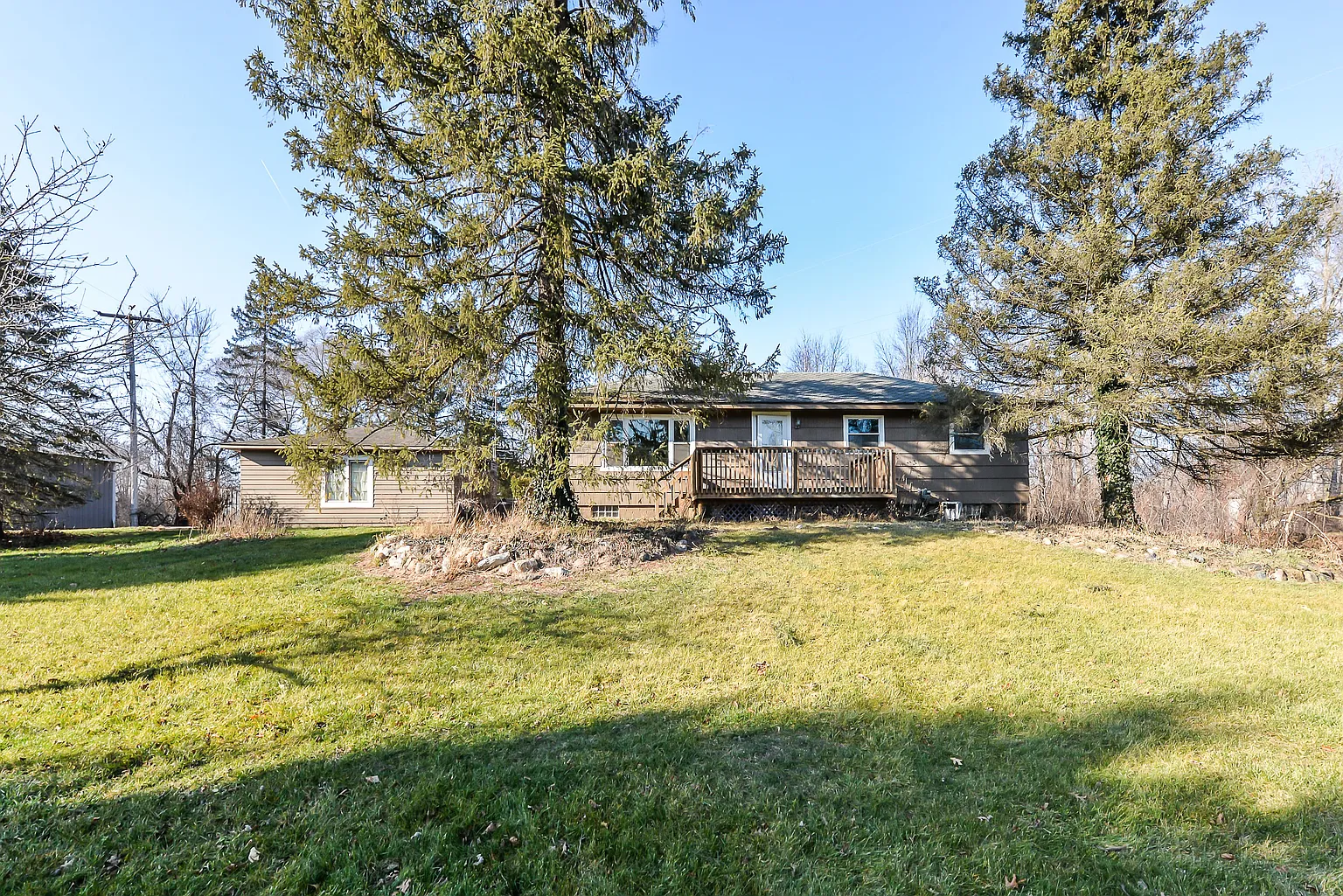 3275 E M 36 photo 1