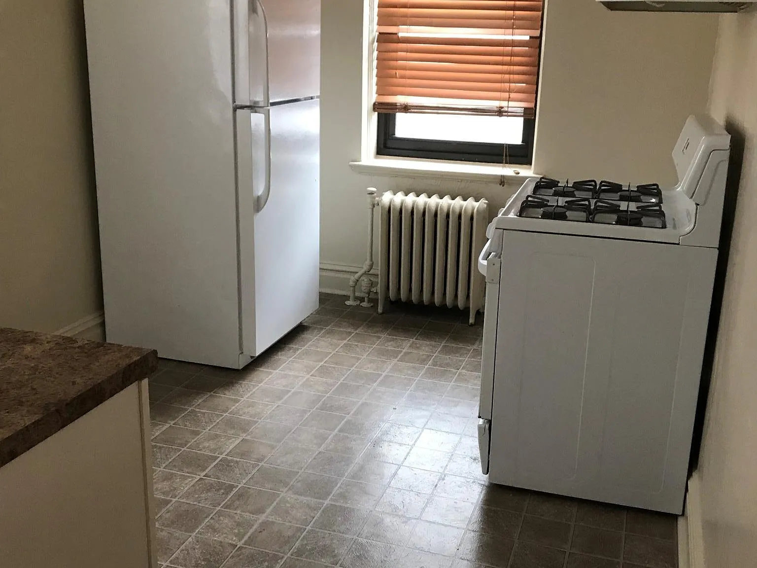 20 Lawton Ave — Photo 2