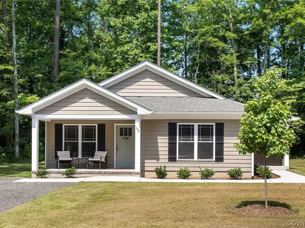 122 Edgewood Ln, Irvington, VA 22480