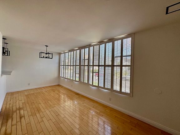5th image of 337 S Elm Dr APT 1