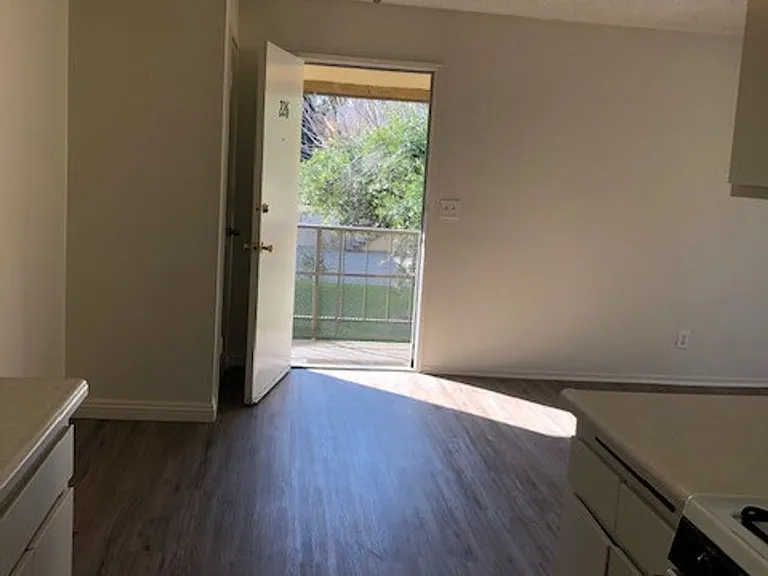 Sierra View — Photo 14