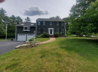 2 Burnham Dr, North Reading, MA 01864