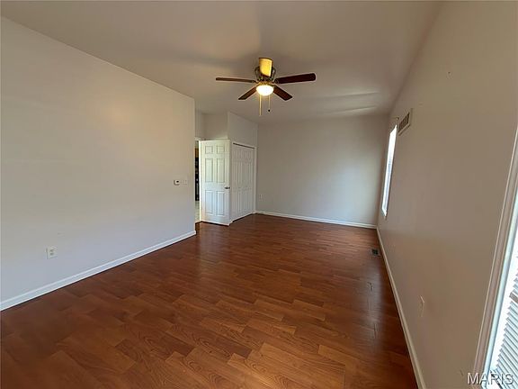 5th image of 2217 Locust Ave