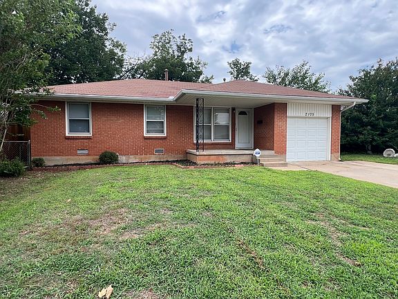 2nd image of 2105 Maple Dr
