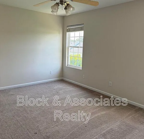 537 Writers Way — Photo 9