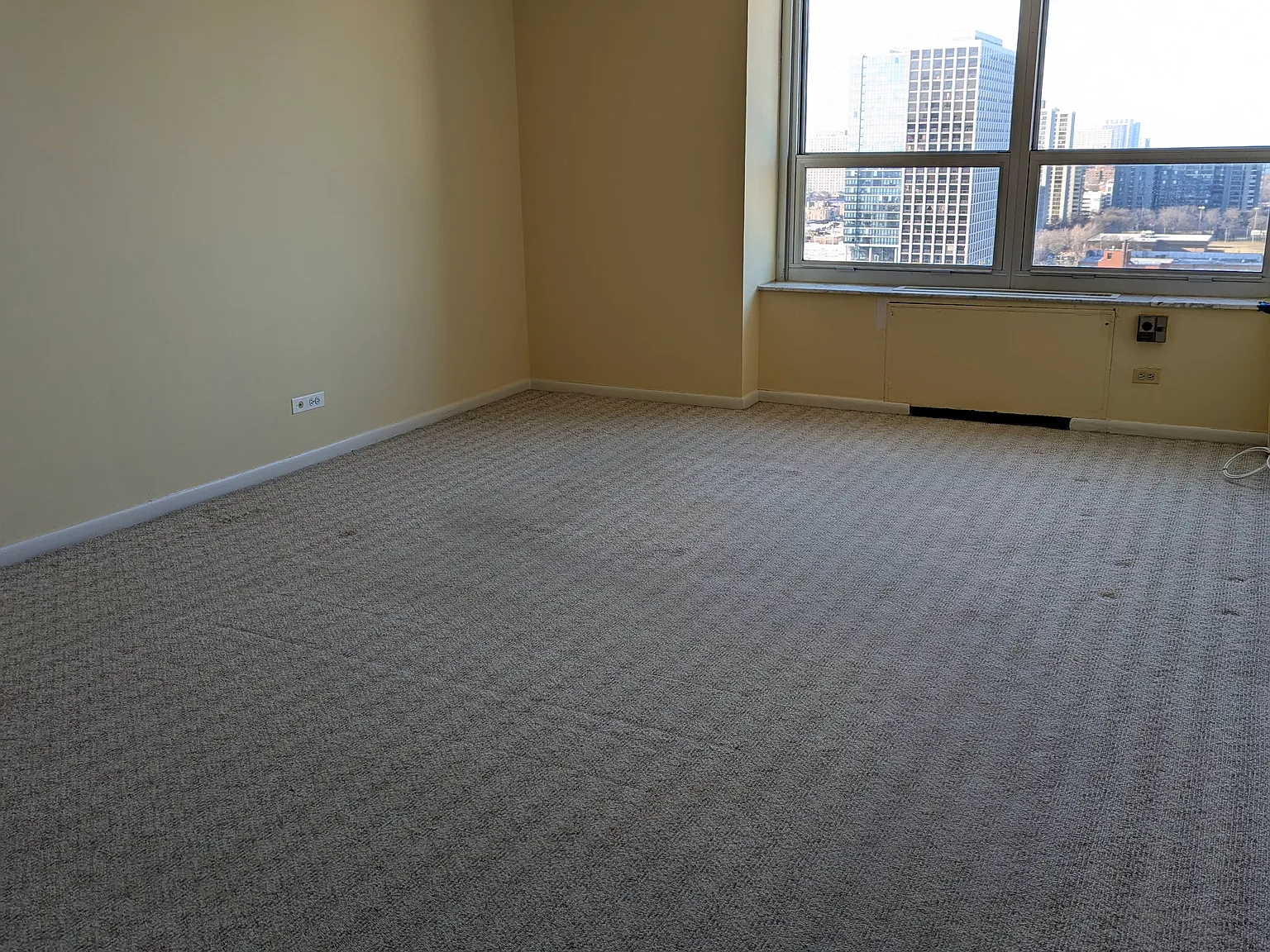1 bed, 750 sqft, $1,700 — Photo 2