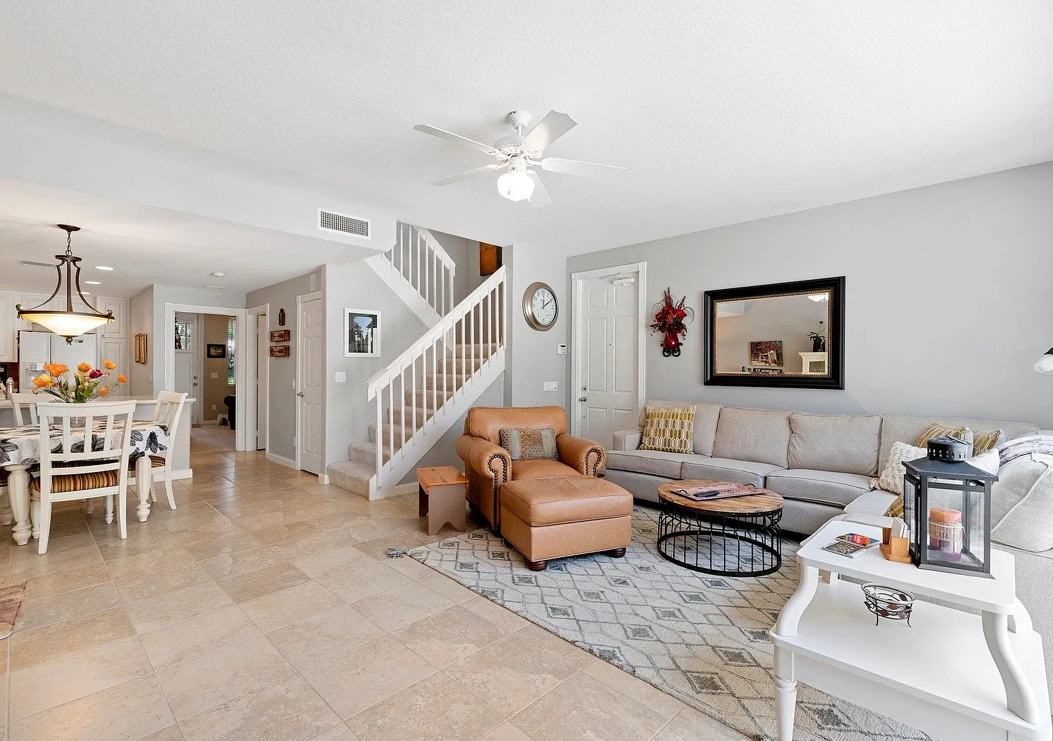 Beautiful Furnished 3/3 Cayman Town Home Available Now! — Photo 3