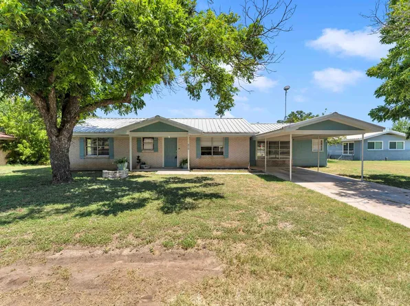 210 Robin Road, Highland Haven, TX 78654