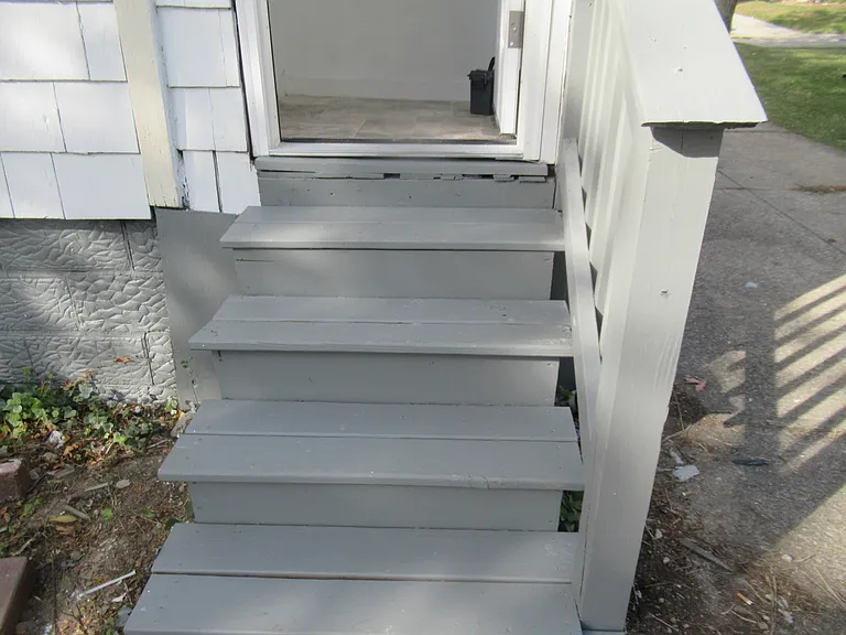 14 Elm St — Photo 5