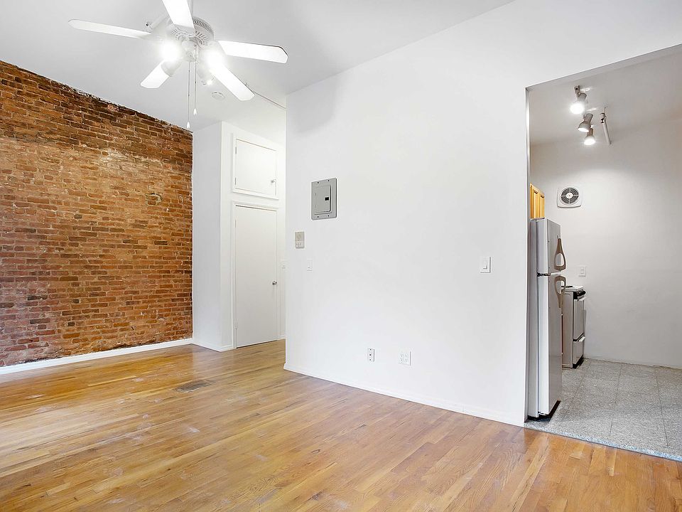 2nd image of 592 9th Ave APT 4A
