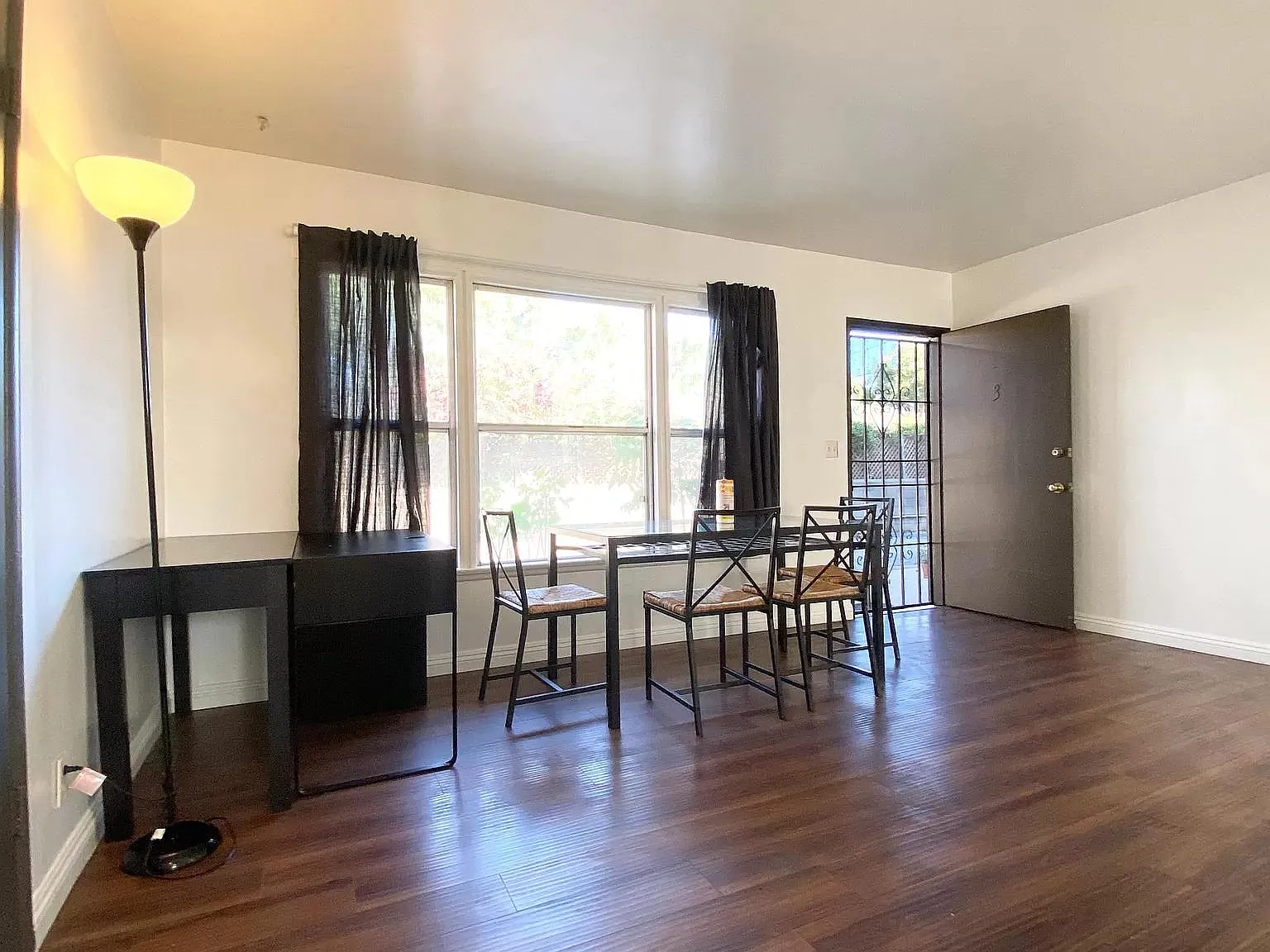 2 bed, 650 sqft, $2,500 — Photo 1