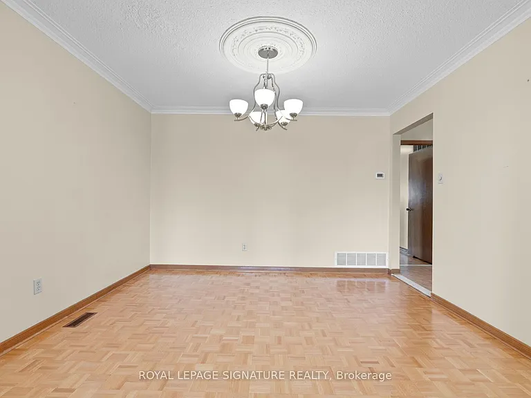 5 Acacia Ave — Photo 11