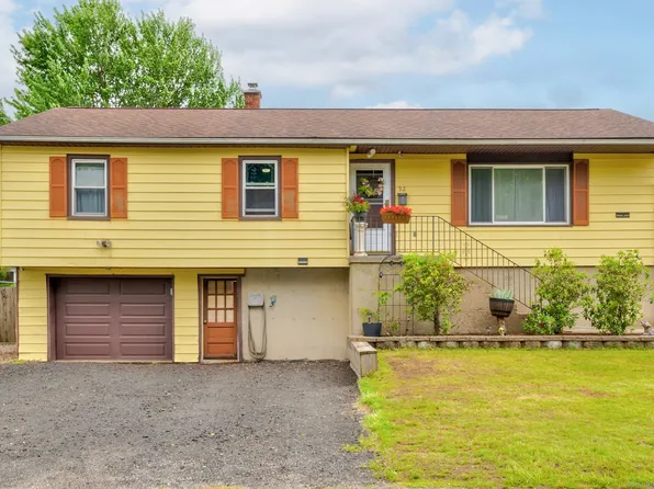 92 Holiday Hill, Waterbury, CT 06704