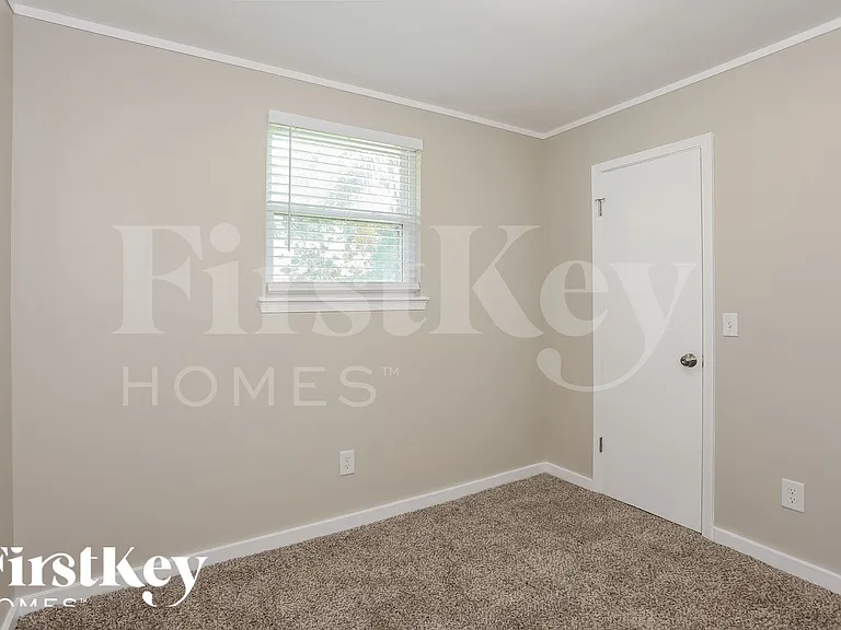 1047 Cove Landing Dr — Photo 14