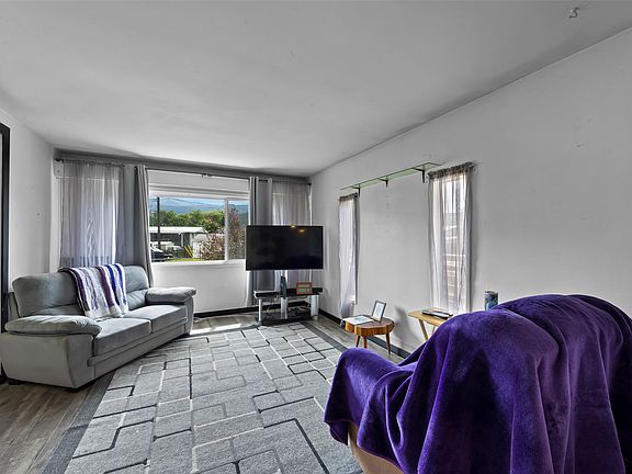 3rd image of 4933 Anker Rd