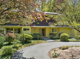 17 Climax Rd, Simsbury, CT 06070