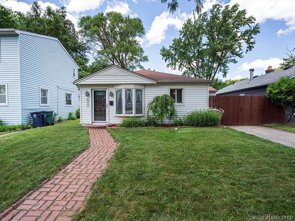 1st image of 2027 Dallas Ave