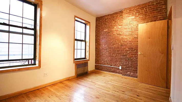 Rented by Nooklyn NYC LLC | media 12