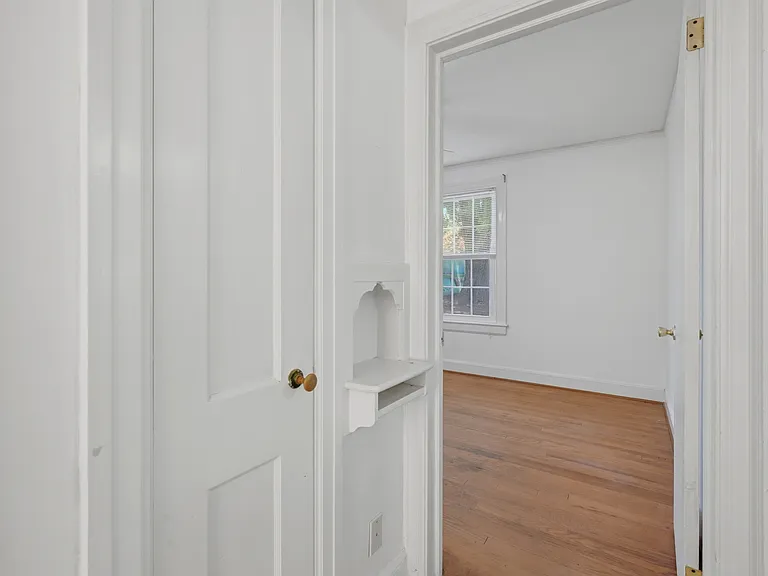 2603 W Carver St — Photo 5