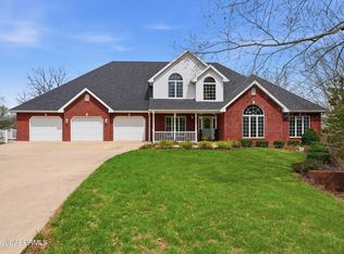 1452 Briar Village Ct, Jefferson City, MO 65109