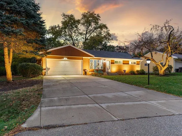 8067 North 54th STREET, Brown Deer, WI 53223