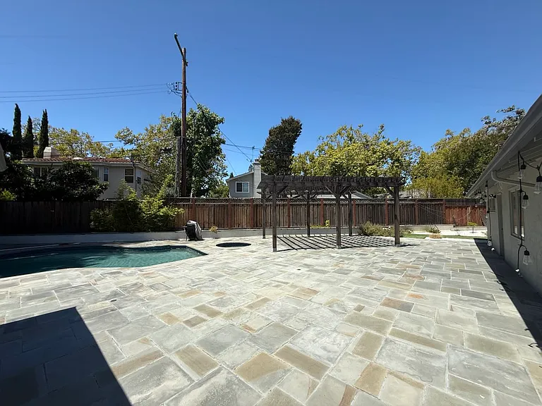 240 Walter Hays Dr — Photo 11