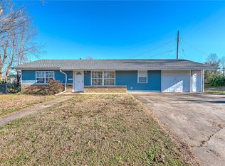 503 S 12th St, Rogers, AR 72756