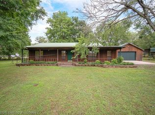 180 Riverside Rd, Poteau, OK 74953