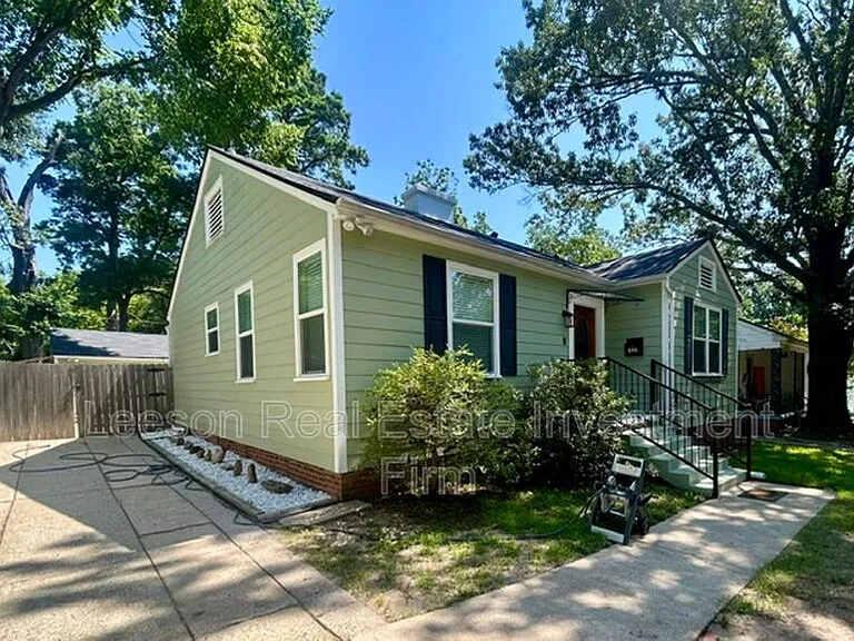 122 E Dalzell St — Photo 2