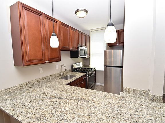 5th image of 1818 S 8th St #1818R