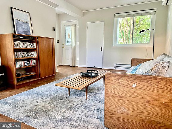 5th image of 3 Gardenway Unit A