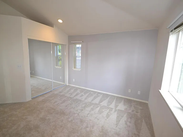 9818 NE 130th Pl — Photo 8