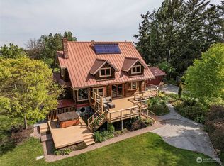 687 Woodcock Rd, Sequim, WA 98382