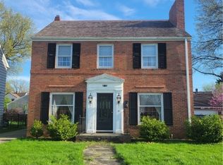 9157 Elsmere Dr, Parma, OH 44130