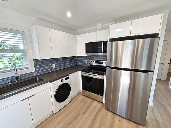 4th image of 540 Ekekela Pl #A