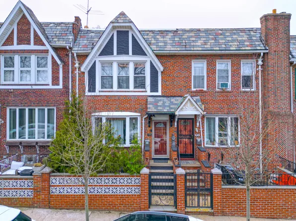 138 Wakeman Place image 1 of 24