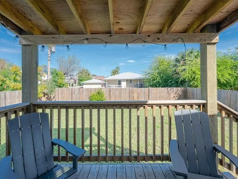 7 Lauderdale Dr — Photo 38