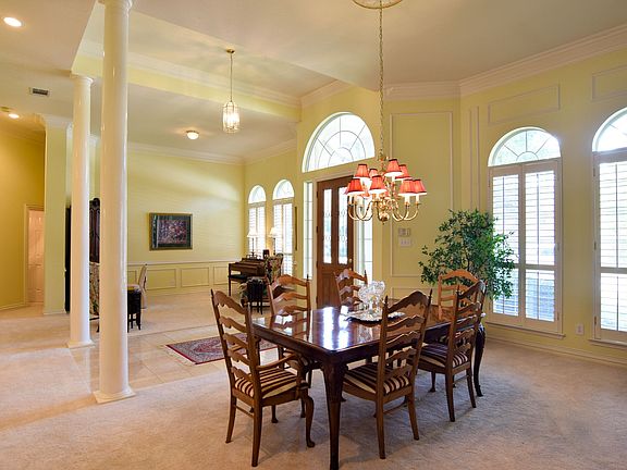 5th image of 713 Forest Bend Dr
